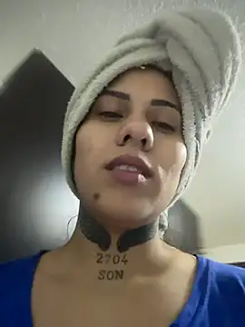 MadisonYoung000 online show from June 9, 2026, 5:46 pm