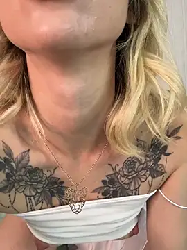 TeaseBabeXXX online show from May 30, 2026, 10:40 pm