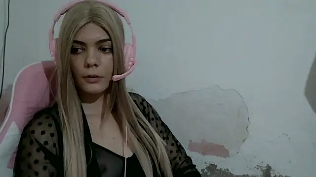 Angel Ristoww online show from June 5, 2026, 1:01 am