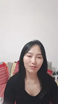 lylxili online show from June 5, 2026, 1:39 pm