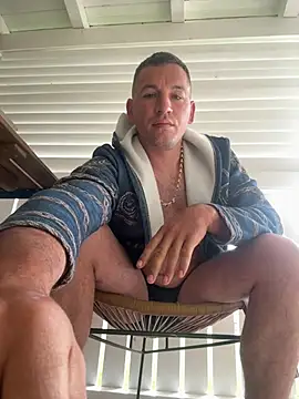 ModelJJ online show from May 18, 2026, 5:46 am