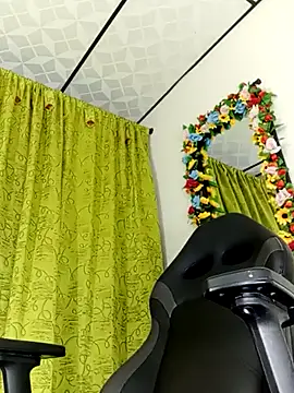 Elektra bigcock online show from May 26, 2026, 12:06 am