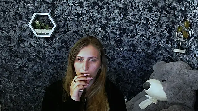 Jenny smille  online show from June 5, 2026, 6:52 am