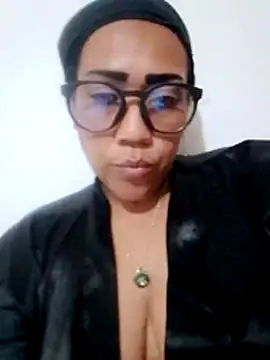 Snapshot of OliviaWilliamm chatting on June 7, 2026, 5:11 am OliviaWilliamm online show from June 7, 2026, 5:11 am