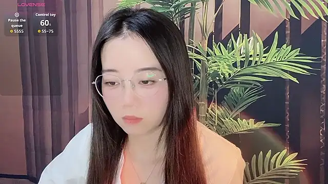 Snapshot of 77-Vicky chatting on May 25, 2026, 6:52 am 77-Vicky online show from May 25, 2026, 6:52 am