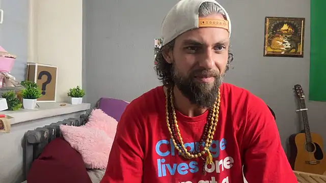 Snapshot of roberto_gray chatting on June 10, 2026, 7:35 pm roberto gray online show from June 10, 2026, 7:35 pm