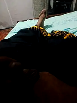 Snapshot of Thadiyas_room chatting on May 18, 2026, 6:47 pm Thadiyas room online show from May 18, 2026, 6:47 pm