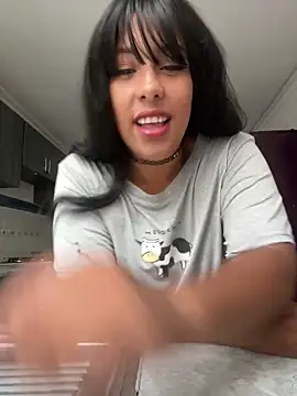 Snapshot of Alexia_Lerner chatting on June 5, 2026, 7:41 pm Alexia Lerner online show from June 5, 2026, 7:41 pm