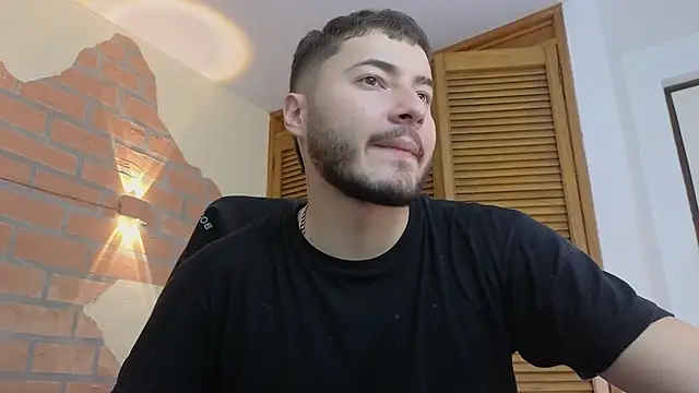 Brandon 01 online show from June 5, 2026, 7:41 pm