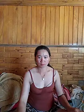 Snapshot of Mila_00 chatting on May 27, 2026, 5:04 am Mila 00 online show from May 27, 2026, 5:04 am