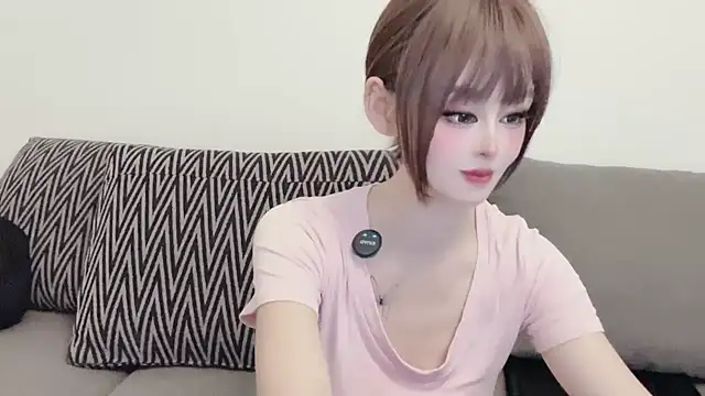 Snapshot of Elleeeee chatting on June 6, 2026, 8:41 am Elleeeee online show from June 6, 2026, 8:41 am