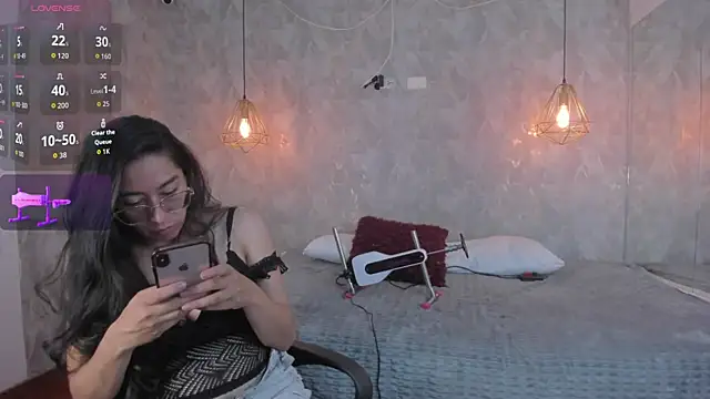 chenova angels online show from June 4, 2026, 4:24 pm