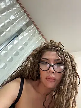 Snapshot of JessicaNichols_ chatting on May 30, 2026, 2:03 pm JessicaNichols online show from May 30, 2026, 2:03 pm