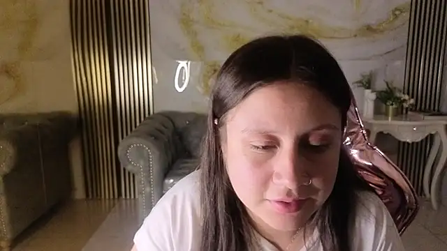 LyraFrost s online show from May 29, 2026, 3:15 am