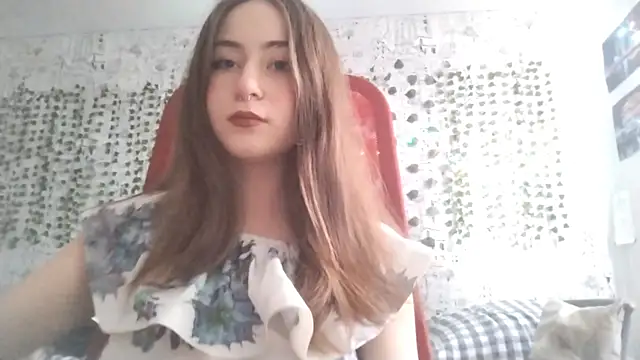 Pollykiss online show from June 8, 2026, 10:48 am