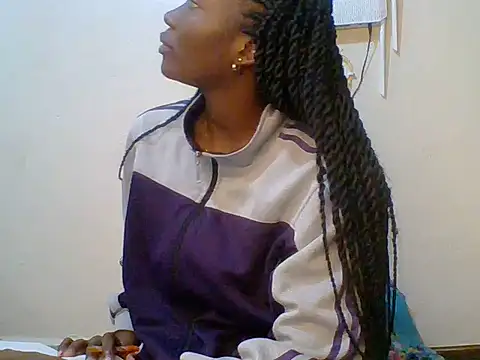 Shania loveer online show from June 4, 2026, 5:52 pm