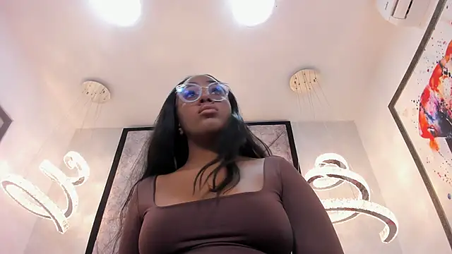 Snapshot of ZoeBrowns chatting on June 8, 2026, 12:38 pm ZoeBrowns online show from June 8, 2026, 12:38 pm