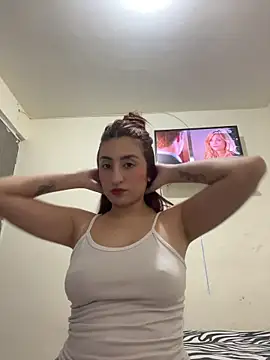 EsmeraldaMidnight online show from May 24, 2026, 9:20 pm