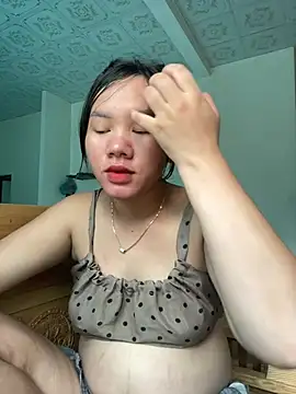 Suki-love online show from June 7, 2026, 3:43 am