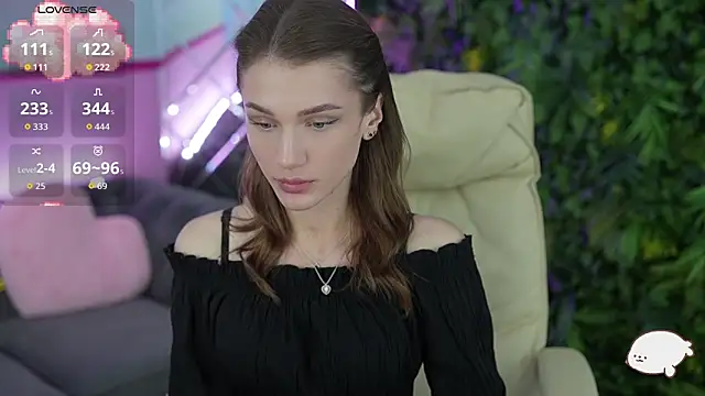 SophiaDream  online show from June 1, 2026, 7:04 pm