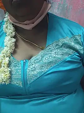 Snapshot of geetha431 chatting on June 1, 2026, 7:04 pm geetha431 online show from June 1, 2026, 7:04 pm