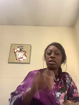 Prettylondond online show from June 7, 2026, 4:22 pm