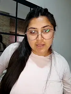 morena95  online show from May 26, 2026, 12:56 pm