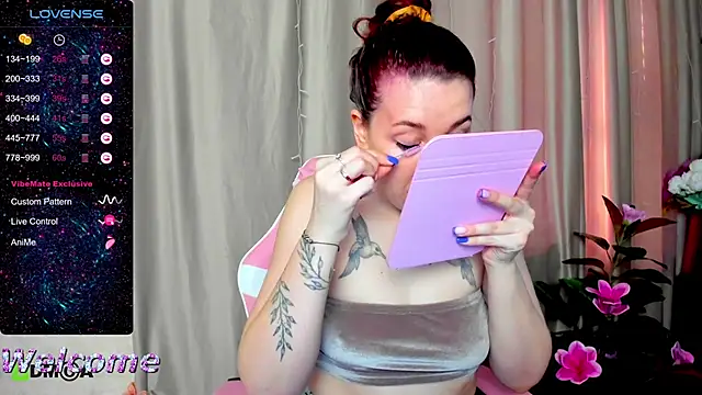 Snapshot of Arya_Curves chatting on June 5, 2026, 1:23 am Arya Curves online show from June 5, 2026, 1:23 am