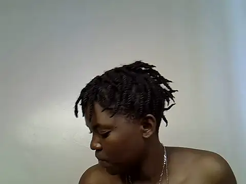Snapshot of Angelqueen22 chatting on June 7, 2026, 7:23 am Angelqueen22 online show from June 7, 2026, 7:23 am