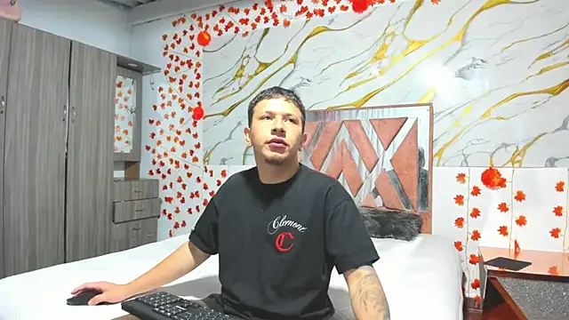Cassie and nate online show from May 25, 2026, 3:12 am