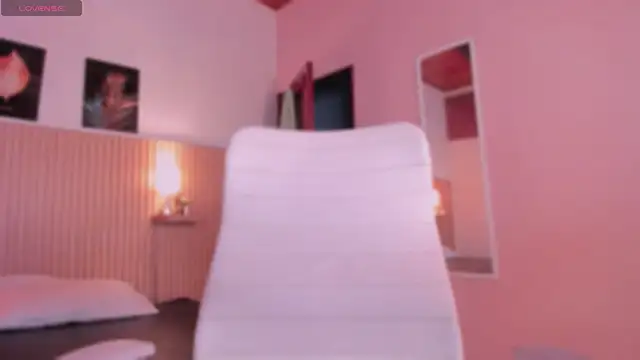 LittleNoor online show from May 28, 2026, 2:53 am