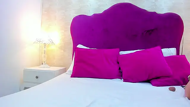 AlexaGill online show from June 10, 2026, 6:51 pm