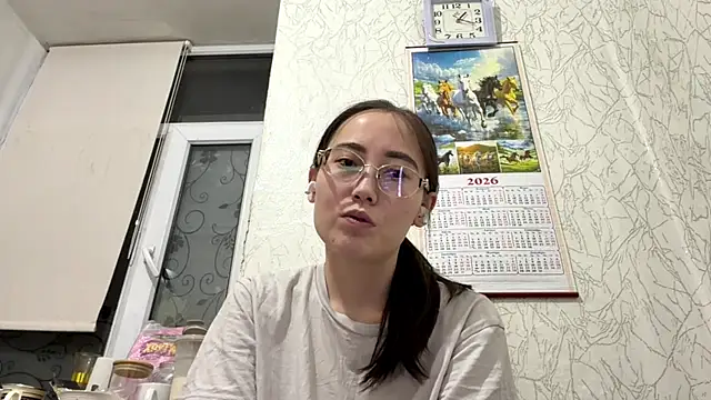 Snapshot of VickieTrudo chatting on June 8, 2026, 8:20 pm VickieTrudo online show from June 8, 2026, 8:20 pm
