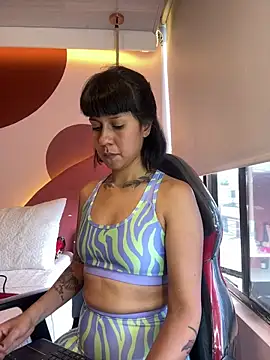 Valkiriia wiine online show from May 23, 2026, 7:40 pm