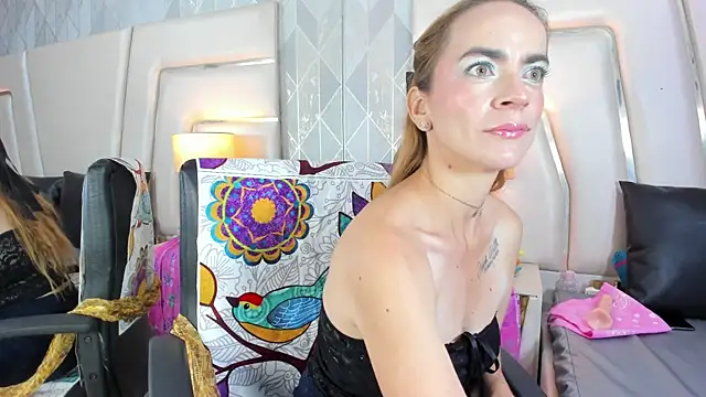 AnnePavlowa online show from May 31, 2026, 12:34 pm