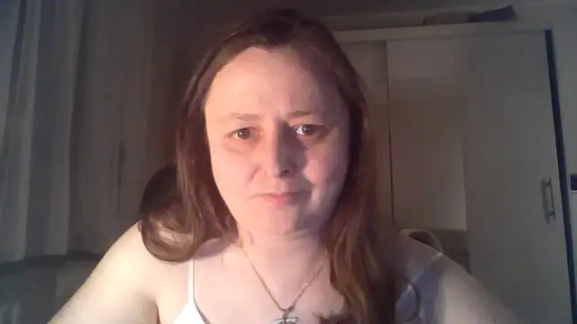 TaylorLovely online show from June 9, 2026, 8:20 pm
