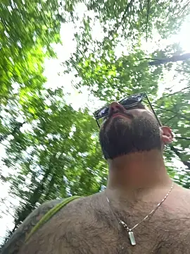 yoyett3223 online show from June 7, 2026, 12:09 pm