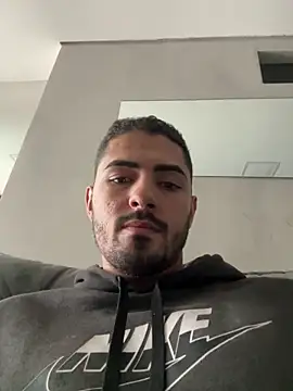 Gugostoso04 online show from June 15, 2026, 1:13 pm