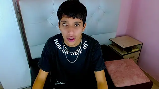 Snapshot of jl_brayan12 chatting on June 8, 2026, 3:29 am jl brayan12 online show from June 8, 2026, 3:29 am