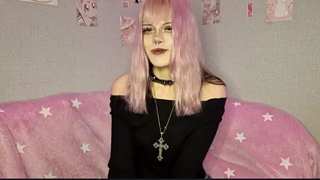 VelvetAlice online show from June 5, 2026, 9:31 pm