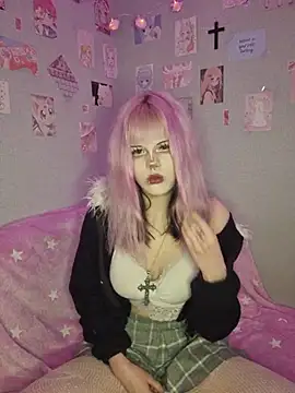 VelvetAlice online show from June 6, 2026, 8:46 pm