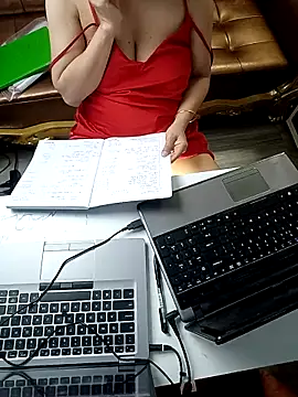 Julie-Rosee online show from May 24, 2026, 3:55 am