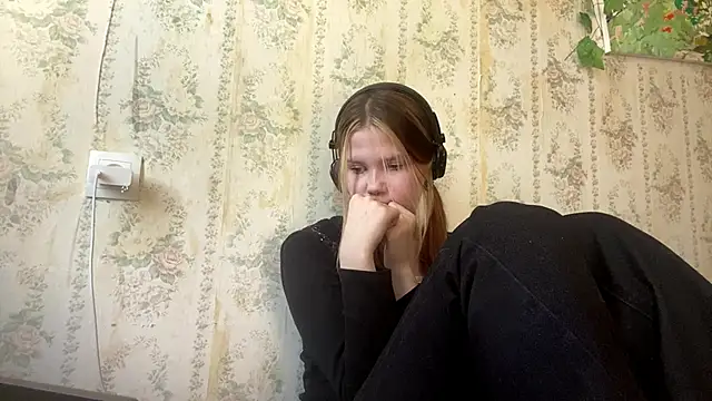 SusanaLeichty online show from June 2, 2026, 6:37 am