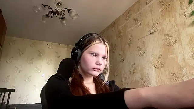 SusanaLeichty online show from June 4, 2026, 7:03 am
