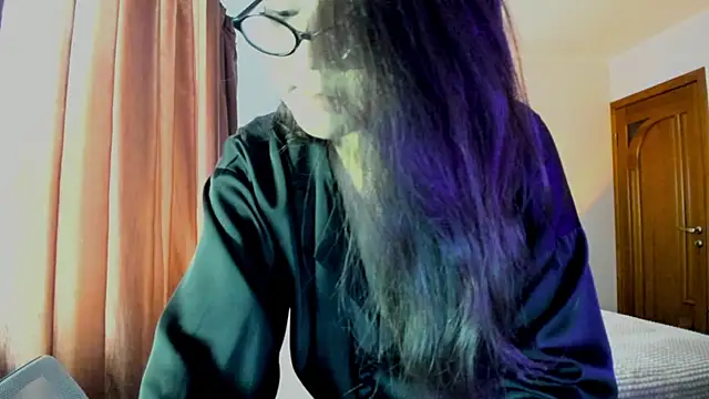 Snapshot of milana_marttt chatting on June 5, 2026, 6:52 am milana marttt online show from June 5, 2026, 6:52 am