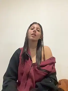 Snapshot of ruivinha_uai chatting on June 2, 2026, 12:56 am ruivinha uai online show from June 2, 2026, 12:56 am