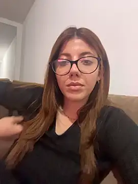 Snapshot of ruivinha_uai chatting on June 3, 2026, 1:30 am ruivinha uai online show from June 3, 2026, 1:30 am