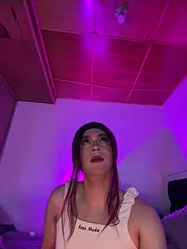 Mia Frank   online show from June 5, 2026, 8:47 pm