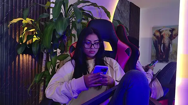 Snapshot of Zara_lim chatting on June 5, 2026, 1:34 am Zara lim online show from June 5, 2026, 1:34 am