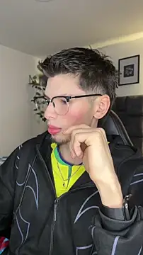 JarbinParker online show from June 7, 2026, 6:06 am